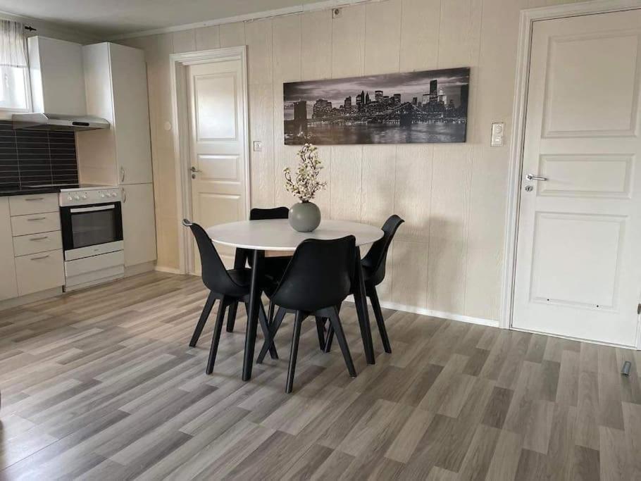 Sentral Og Koselig Leilighet Apartamento Tromsø Exterior foto